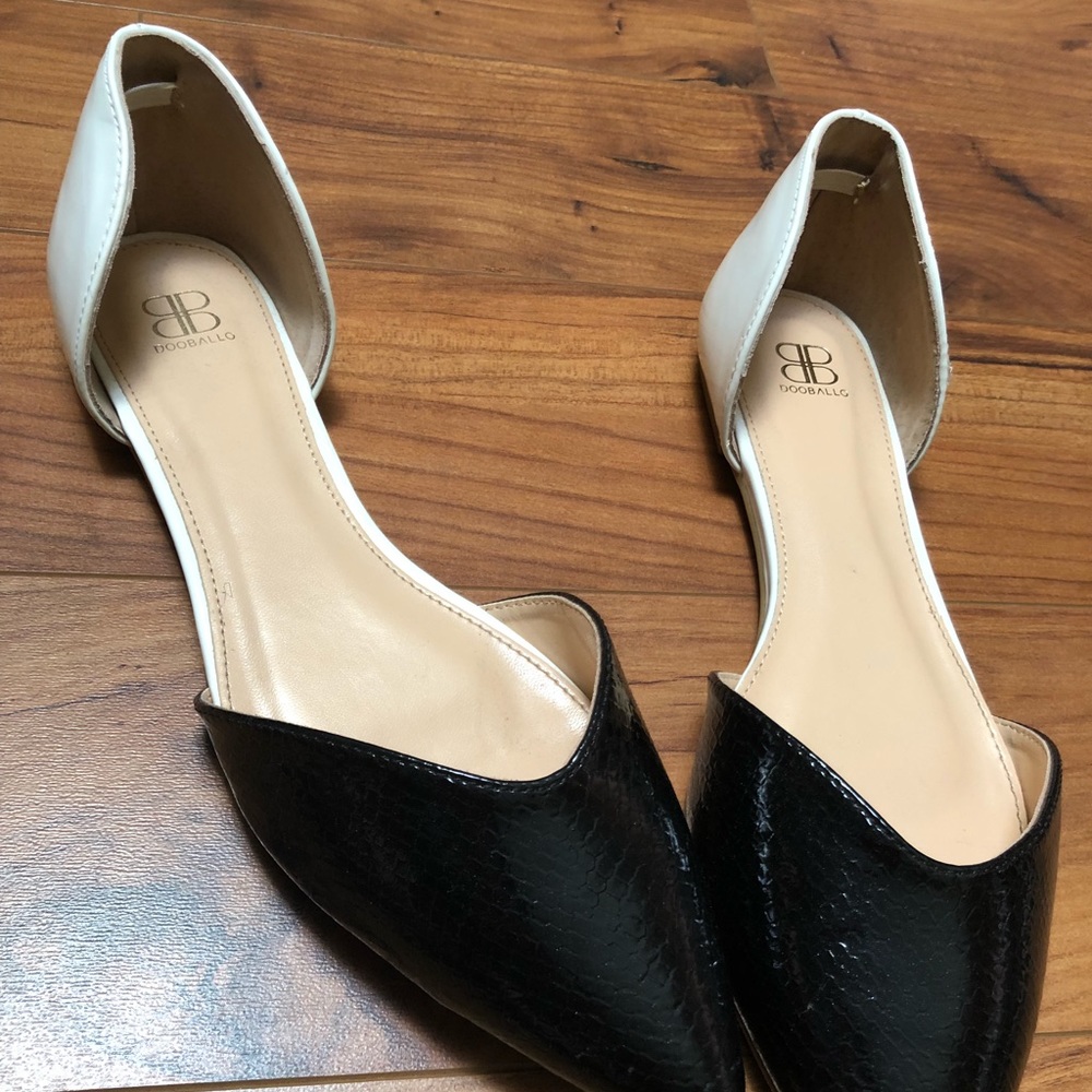 Dooballo Black and White Flats